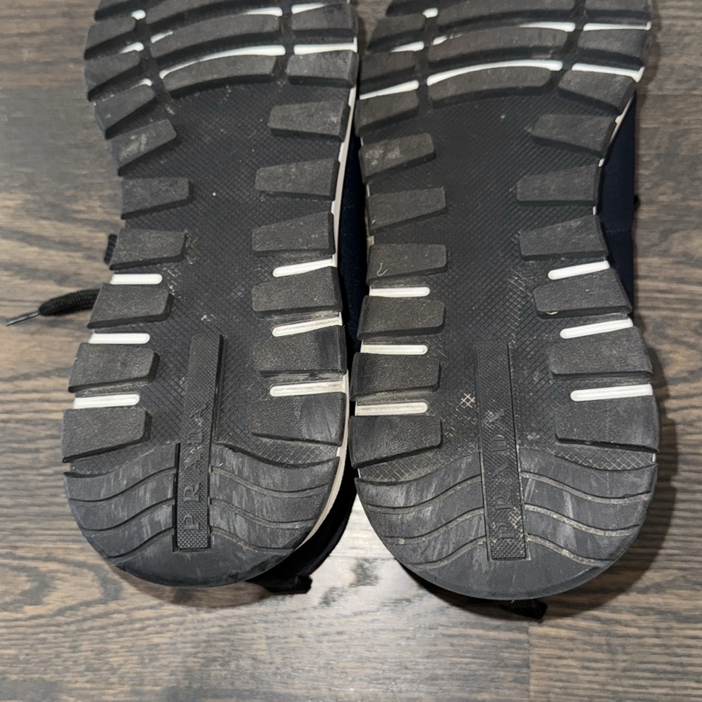 Prada Calzature Uomo Sneaker-4E3486–Authentic-EUC - Picture 9 of 13